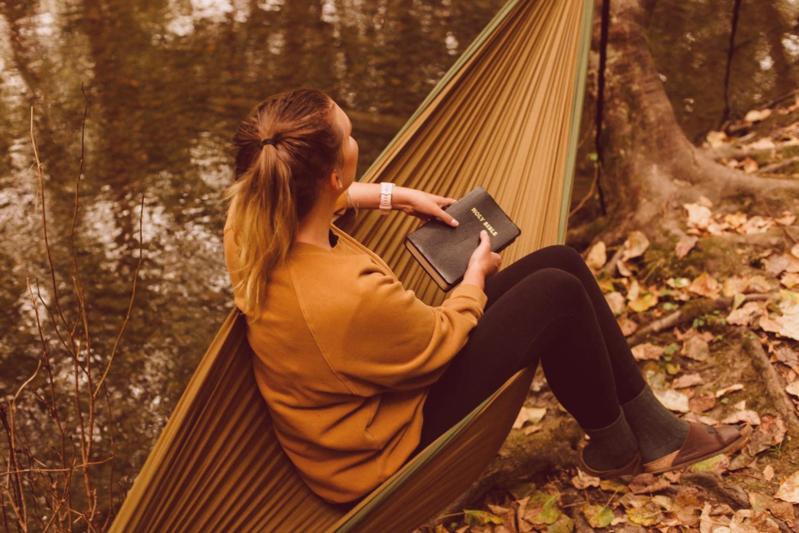 Learning environment with focused workspace setup